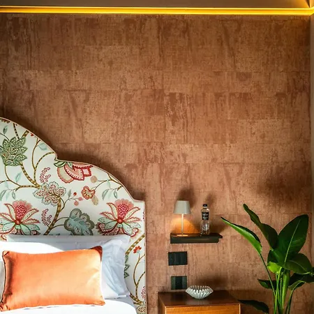 מלון Antalia Boutique 4*